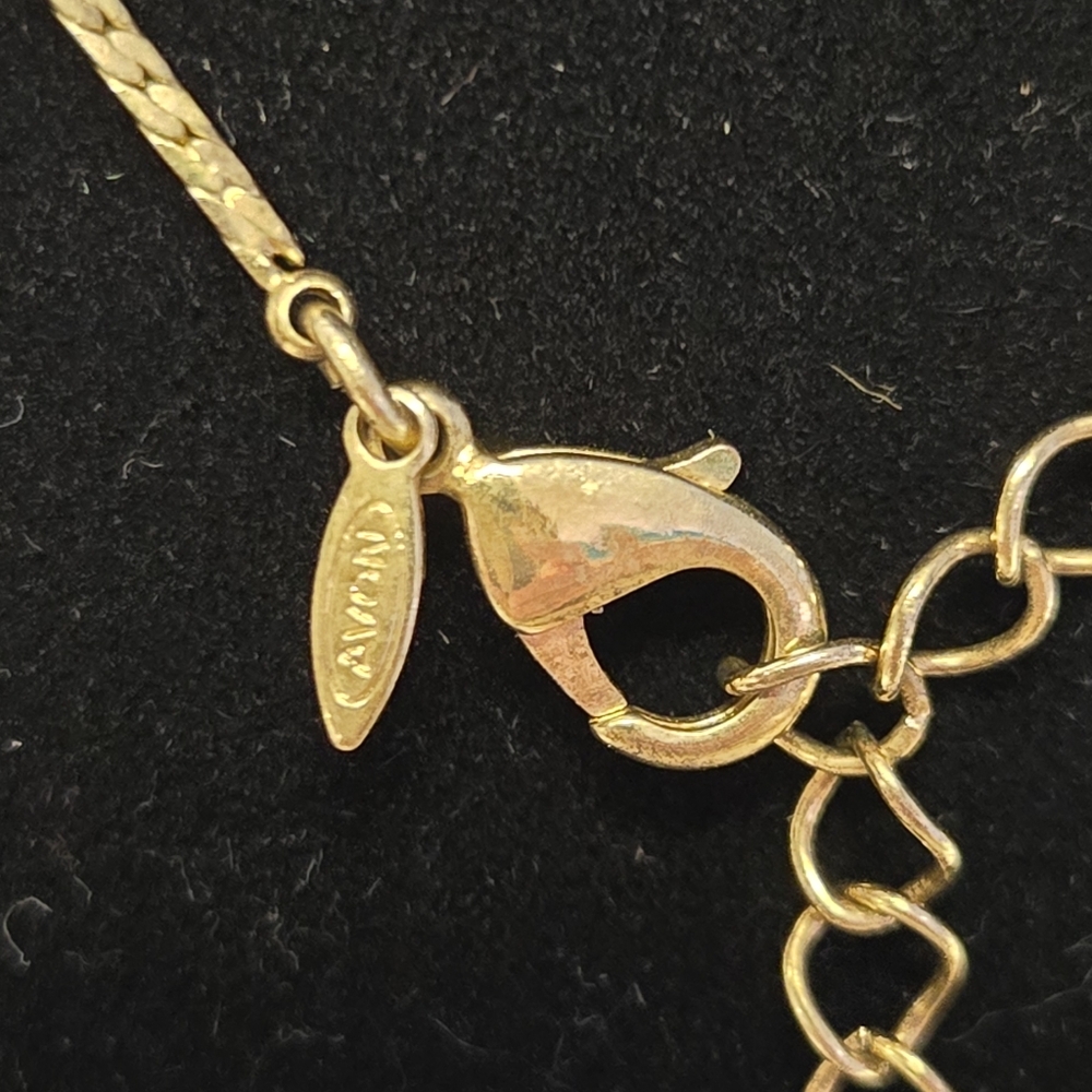 Vtg Avon Cubic Zirconia 3 Stone Drop Pendant Necklace - Picture 3 of 6